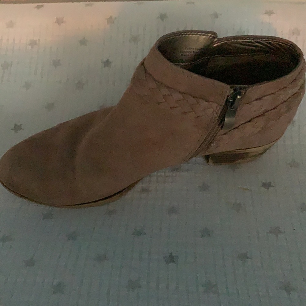 Boots - Picture 2 of 3